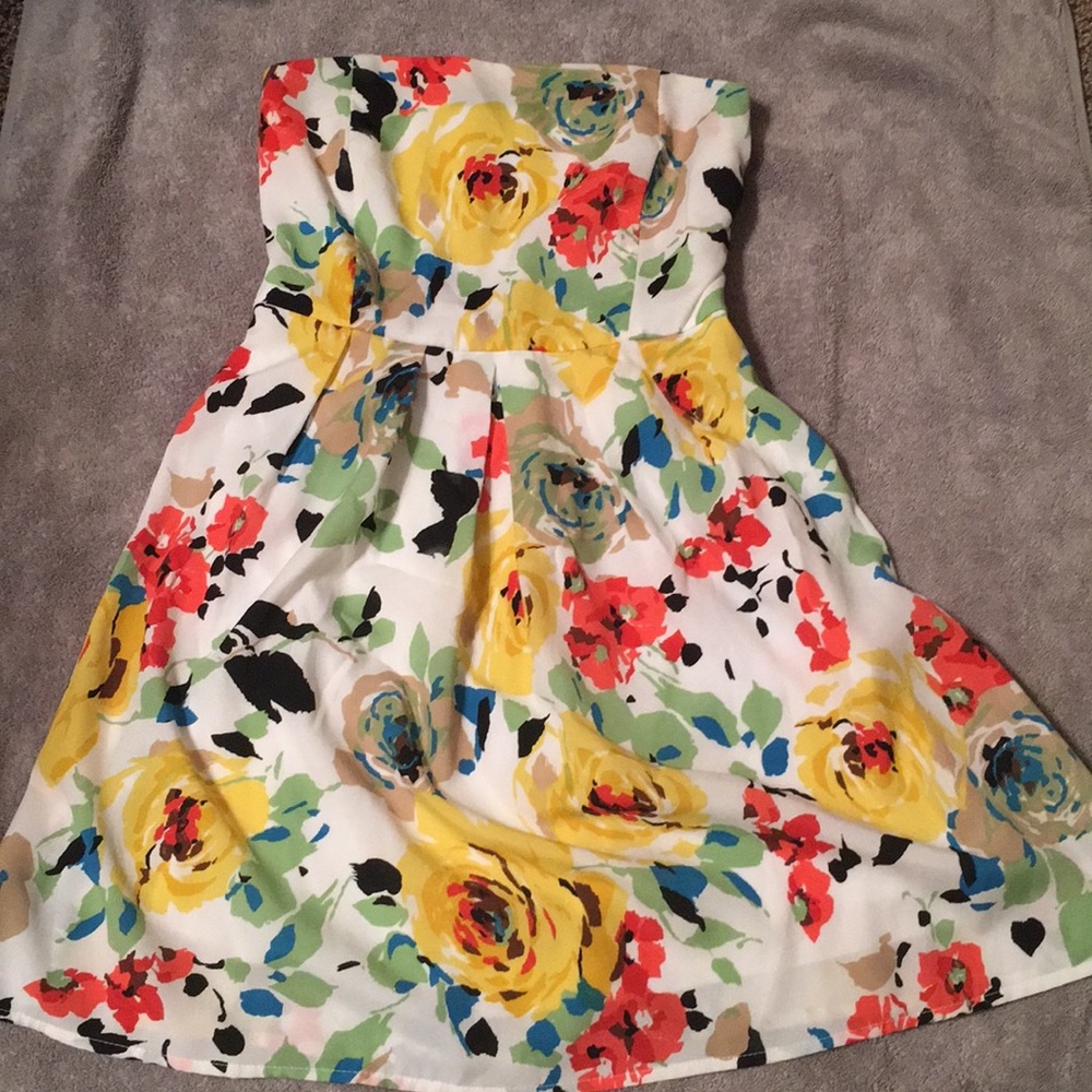 Strapless dress